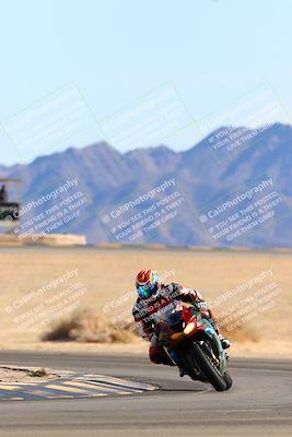 media/Jan-08-2022-SoCal Trackdays (Sat) [[1ec2777125]]/Turn 4 (1145am)/